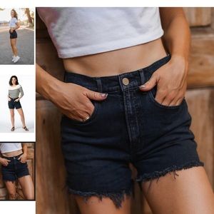 Revtown Saturday Jean Short Raw Hem - Black Denim